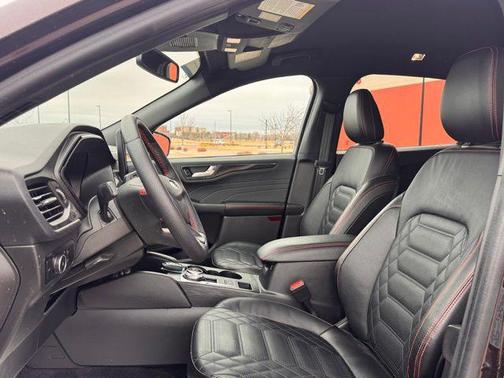 2023 Ford Escape ST-Line Elite