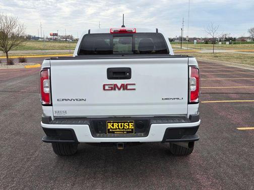 Summit White 2019 GMC Canyon Denali