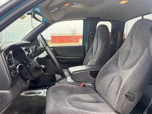 1997 Dodge Dakota Base