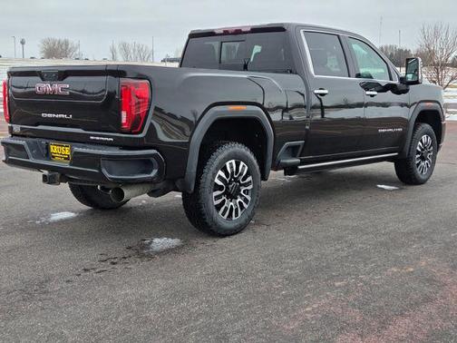 2023 GMC Sierra 2500 Denali