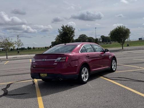 2014 Ford Taurus SEL