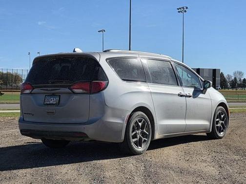 2019 Chrysler Pacifica Touring-L Plus