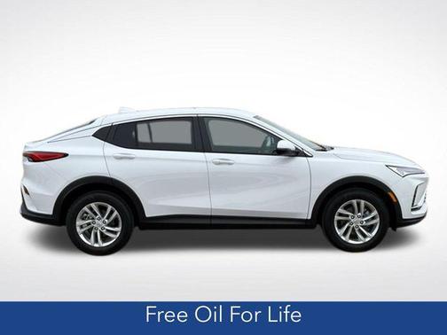 Summit White 2026 Buick Envista Preferred FWD