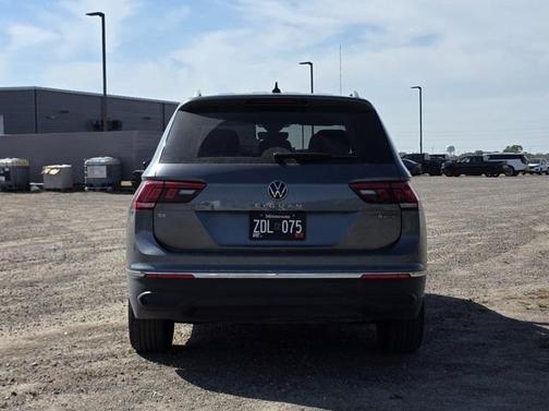 2024 Volkswagen Tiguan 2.0T SE 4MOTION