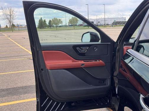 Black Metallic 2026 Lincoln Aviator Reserve AWD