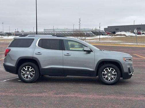 2023 GMC Acadia AWD SLT