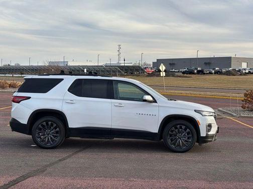 2022 Chevrolet Traverse RS