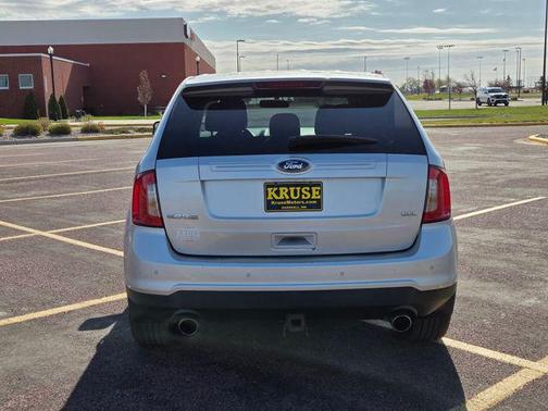 Ingot Silver Metallic 2011 Ford Edge SEL