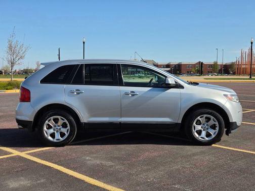 Ingot Silver Metallic 2011 Ford Edge SEL