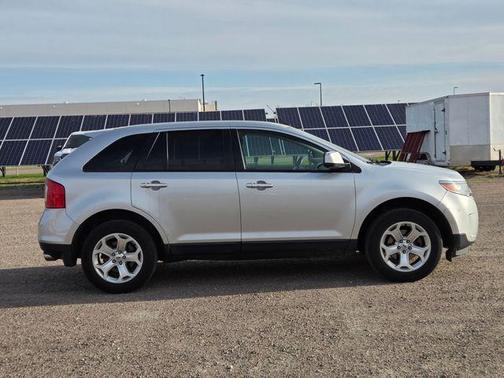 Ingot Silver Metallic 2011 Ford Edge SEL