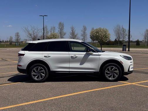 Pristine White Metallic Tri-Coat 2024 Lincoln Corsair Premiere