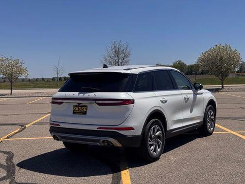 Pristine White Metallic Tri-Coat 2024 Lincoln Corsair Premiere