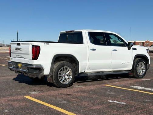 2022 GMC Sierra 1500 SLT