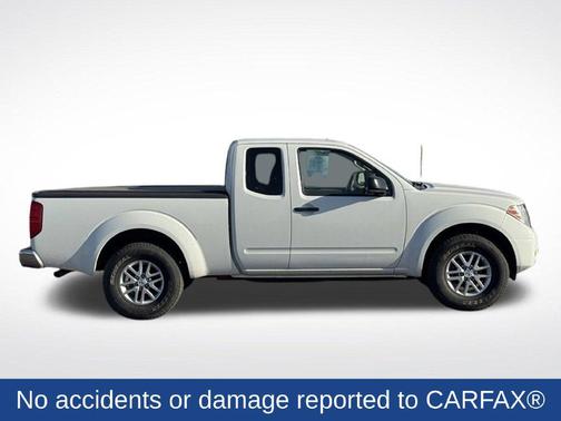 Glacier White 2016 Nissan Frontier SV