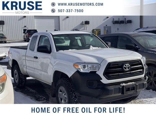 2016 Toyota Tacoma SR