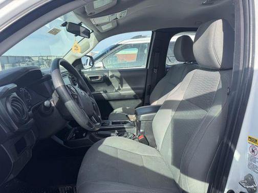 2016 Toyota Tacoma SR