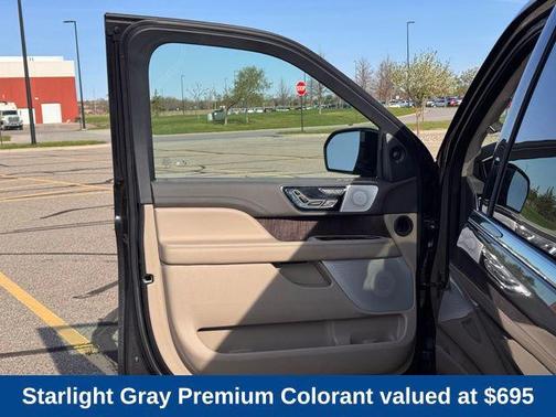 Starlight Gray Premium Colorant 2022 Lincoln Navigator Reserve
