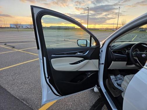 2024 Buick Enclave Essence AWD