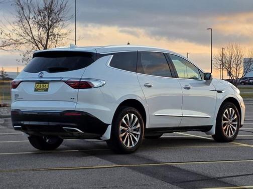 2024 Buick Enclave Essence AWD
