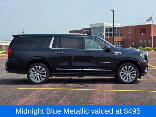 Midnight Blue Metallic 2022 GMC Yukon XL Denali