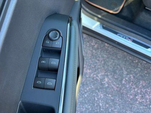 2026 GMC Acadia AT4 AWD