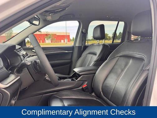 Bright White Clearcoat 2023 Jeep Grand Cherokee Limited