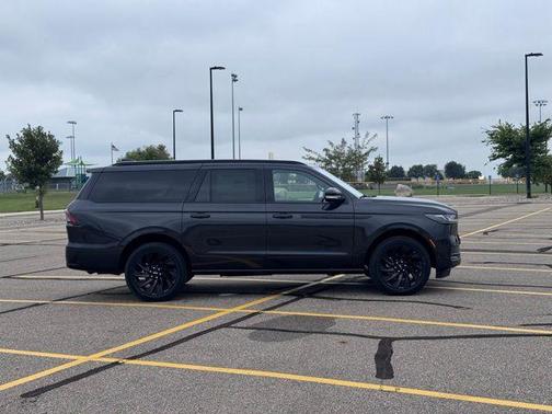 2025 Lincoln Navigator Reserve
