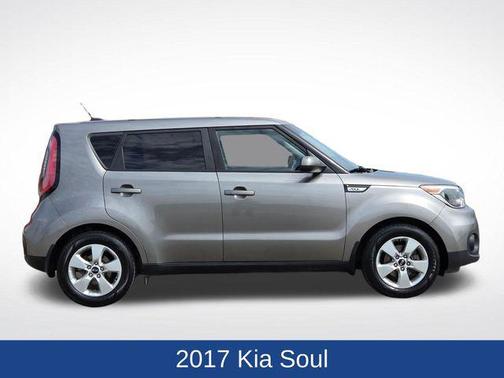 Titanium Gray 2017 Kia Soul Base