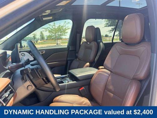 Pristine White Metallic Tri-Coat 2024 Lincoln Aviator Reserve AWD