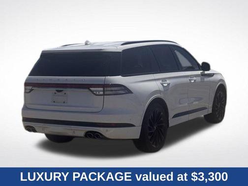 Pristine White Metallic Tri-Coat 2024 Lincoln Aviator Reserve AWD
