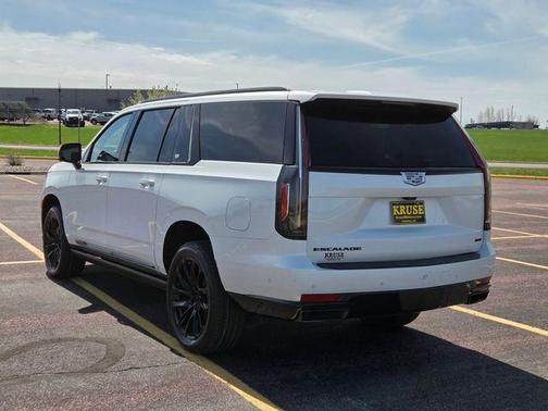 Crystal White Tricoat 2023 Cadillac Escalade ESV Sport Platinum