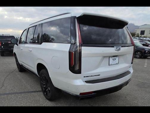 2023 Cadillac Escalade ESV Sport Platinum