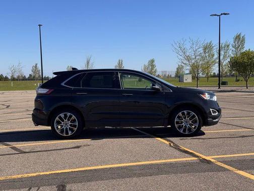 Tuxedo Black Metallic 2015 Ford Edge Titanium