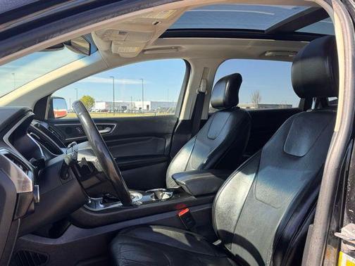 Tuxedo Black Metallic 2015 Ford Edge Titanium