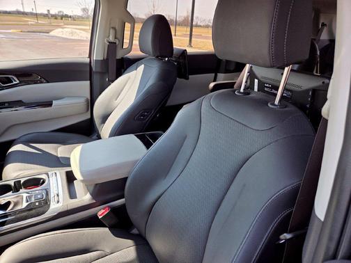 Flare Red 2024 Kia Carnival SX Prestige