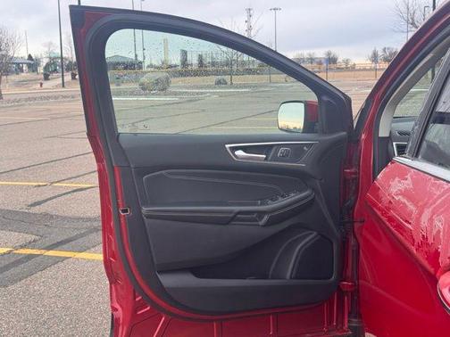 Rapid Red Metallic Tinted Clearcoat 2022 Ford Edge Titanium