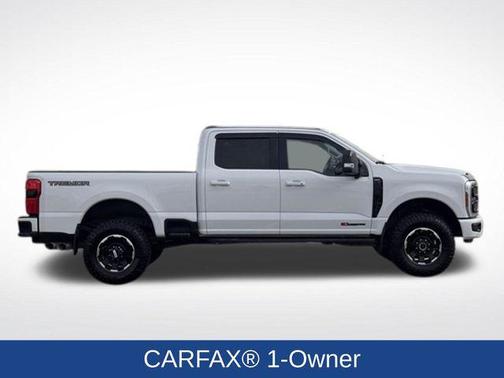 Oxford White 2025 Ford F-350 Lariat