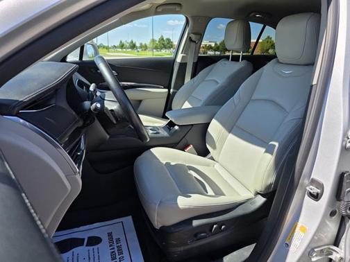 2020 Cadillac XT4 Luxury