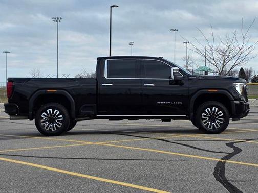 Onyx Black 2024 GMC Sierra 3500 Denali