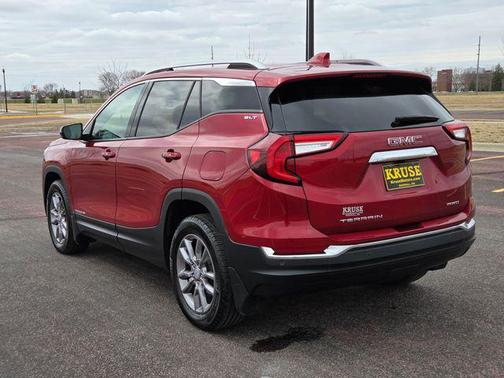 Volcanic Red Tintcoat 2024 GMC Terrain SLT