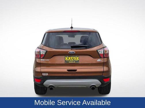 Canyon Ridge Metallic 2017 Ford Escape SE