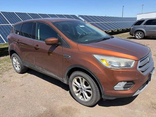 Canyon Ridge Metallic 2017 Ford Escape SE