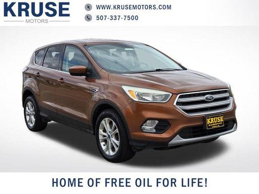Canyon Ridge Metallic 2017 Ford Escape SE