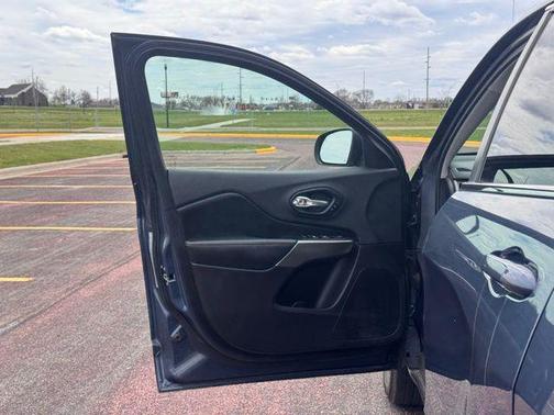 Blue Shade Pearlcoat 2019 Jeep Cherokee Limited