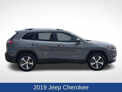 Sting-Gray Clearcoat 2019 Jeep Cherokee Limited