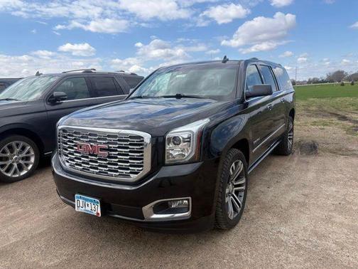 Carbon Black Metallic 2020 GMC Yukon XL Denali