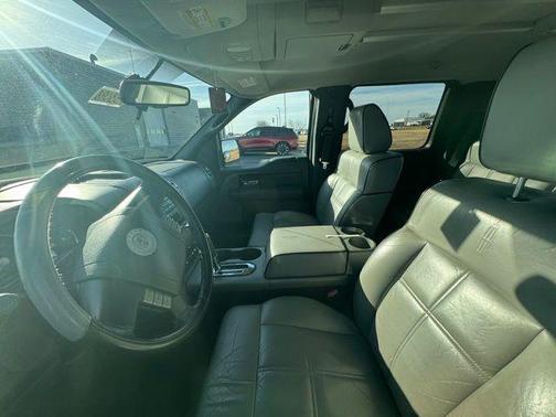 2006 Lincoln Mark LT Base