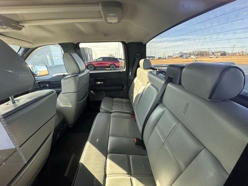 2006 Lincoln Mark LT Base