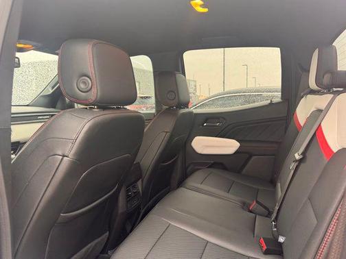 2024 GMC Canyon AT4X