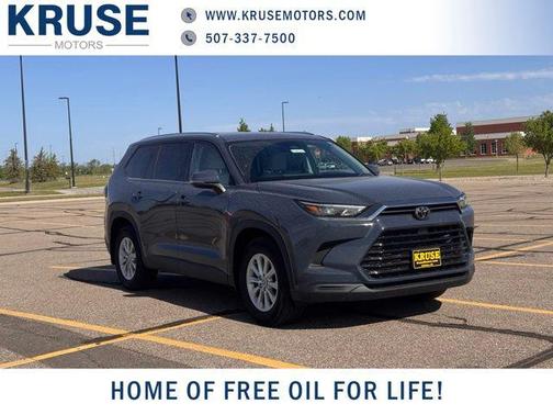 Cloud 2024 Toyota Grand Highlander XLE